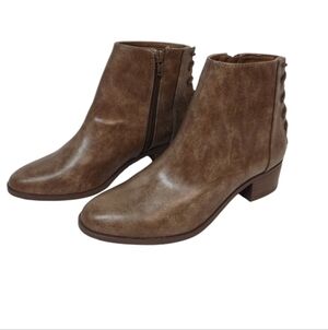 Qupid Women's Brown Ankle Boots Size 6 NEW